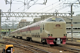 JR西日本285系電車 クハネ285 鉄道フォト・写真 by 鉄道のお爺さんさん ：2018年04月17日09時ごろ