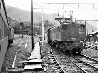 国鉄EF13形電気機関車 EF13 16 鉄道フォト・写真 by 鉄道のお爺さんさん ：1964年10月18日00時ごろ