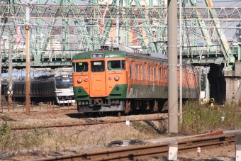 JR東海 クハ111形 クハ111-2063 鉄道フォト・写真 by 鉄道のお爺さんさん ：2005年11月18日12時ごろ