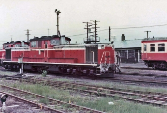 国鉄DD51形ディーゼル機関車 DD51 1051 鉄道フォト・写真 by 鉄道のお爺さんさん ：1976年06月17日00時ごろ
