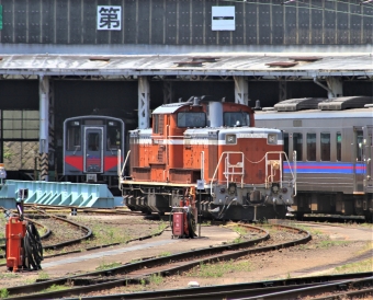 JR西日本 国鉄DD51形ディーゼル機関車 DD51 1179 鉄道フォト・写真 by 鉄道のお爺さんさん ：2017年05月29日10時ごろ