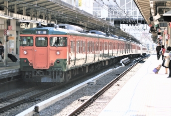 JR東日本 クハ111形 クハ111-1083 鉄道フォト・写真 by 鉄道のお爺さんさん ：2005年10月23日11時ごろ