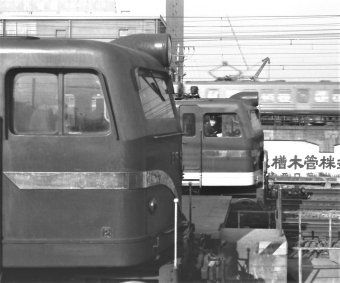 国鉄EF58形電気機関車 EF58 166 と EF58 115 鉄道フォト・写真 by 鉄道のお爺さんさん ：1961年12月27日00時ごろ