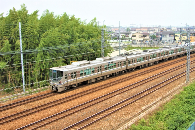 JR西日本225系電車 鉄道フォト・写真 by 鉄道のお爺さんさん ：2014年06月15日12時ごろ