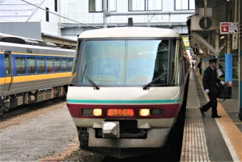 JR西日本 クロ380形 クロ380-6 鉄道フォト・写真 by 鉄道のお爺さんさん ：2012年11月29日13時ごろ