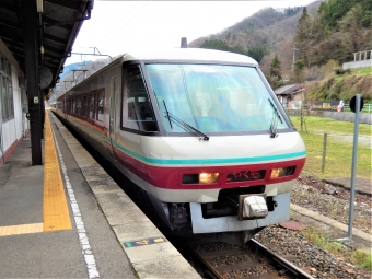 JR西日本 クロ380形 クロ380-6 鉄道フォト・写真 by 鉄道のお爺さんさん ：2017年04月09日12時ごろ