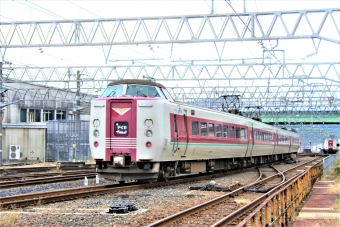 JR西日本 クモハ381形 クモハ381-4 鉄道フォト・写真 by 鉄道のお爺さんさん ：2016年11月08日09時ごろ
