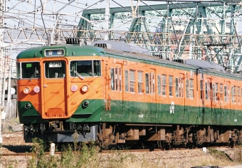 JR東日本 クハ111形 クハ111-1070 鉄道フォト・写真 by 鉄道のお爺さんさん ：2005年11月18日10時ごろ