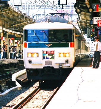 JR東日本 クハ185形 クハ185-112 鉄道フォト・写真 by 鉄道のお爺さんさん ：2005年10月23日11時ごろ