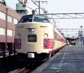国鉄485系電車 クハ480形(Tc) 鉄道フォト・写真 by 鉄道のお爺さんさん ：1982年10月21日00時ごろ