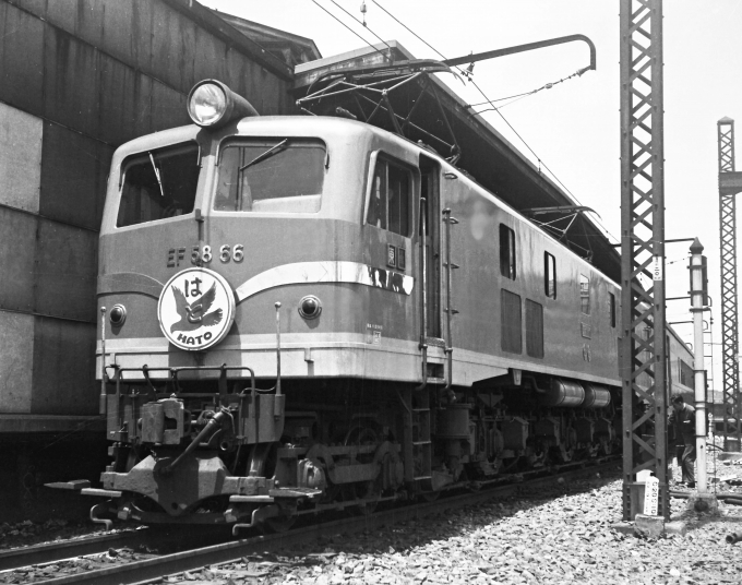 国鉄EF58形電気機関車 EF58 66 鉄道フォト・写真 by 鉄道のお爺さんさん ：1960年05月29日00時ごろ