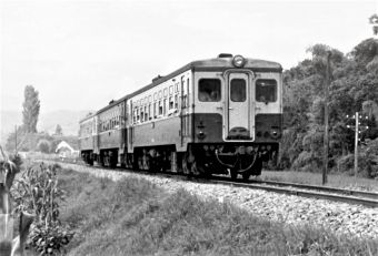 国鉄キハ10系気動車 キハ17形 キハ17 63 鉄道フォト・写真 by 鉄道のお爺さんさん ：1960年08月13日00時ごろ