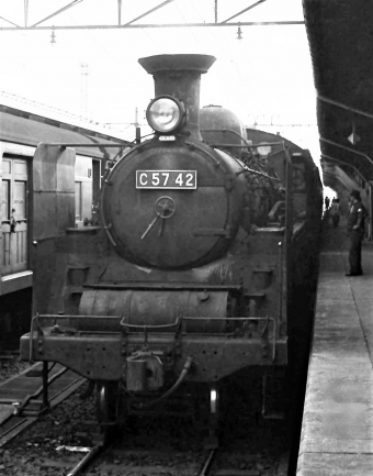 国鉄C57形蒸気機関車 C57 42 鉄道フォト・写真 by 鉄道のお爺さんさん ：1965年04月29日00時ごろ