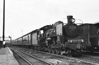 国鉄C57形蒸気機関車 C57 97 鉄道フォト・写真 by 鉄道のお爺さんさん ：1962年08月14日00時ごろ