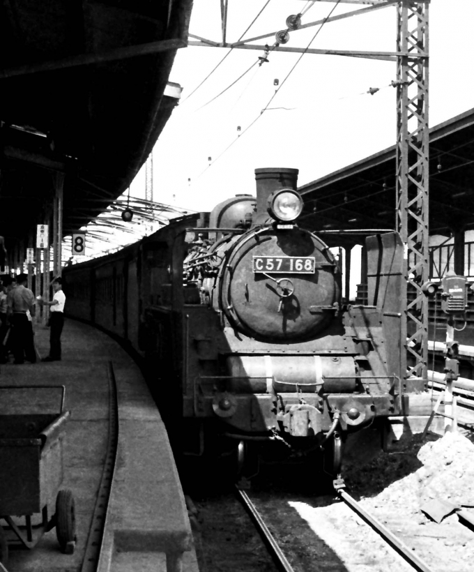 国鉄C57形蒸気機関車 C57 168 鉄道フォト・写真 by 鉄道のお爺さんさん ：1960年05月29日00時ごろ