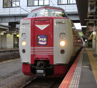JR西日本 クモハ381形 特急「やくも」 クモハ381-503 鉄道フォト・写真 by 鉄道のお爺さんさん ：2017年04月10日18時ごろ