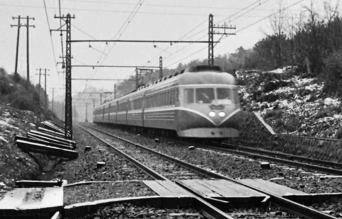 鉄道フォト・写真：小田急電鉄デハ3000形電車 すーぱーはこね・はこね・さがみ 玉川学園前駅 鉄道フォト・写真 by 鉄道のお爺さんさん - 撮影日 1964/12/28 00:00