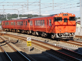 JR西日本 キハ47形 キハ47 1011 鉄道フォト・写真 by Tsurugi2999さん 富山駅 (あいの風とやま鉄道)：2022年10月31日08時ごろ