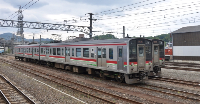 JR四国7200形(Mc) 7215 鉄道フォト・写真 by sukimaさん 多度津駅：2021年05月02日12時ごろ