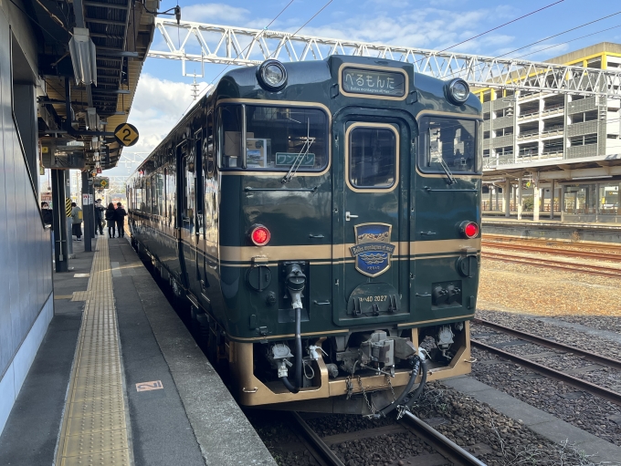 JR西日本 キハ40 2027 (キハ40系) 車両ガイド | レイルラボ(RailLab)