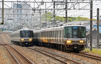 JR西日本223系電車 鉄道フォト・写真 by シーホース21さん 長岡京駅：2011年04月17日12時ごろ
