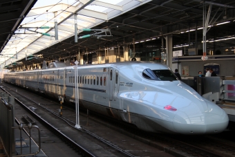 JR西日本 782形(M`c) さくら(新幹線) 782-7001 鉄道フォト・写真 by たごさくさん 新大阪駅 (JR)：2022年10月01日06時ごろ