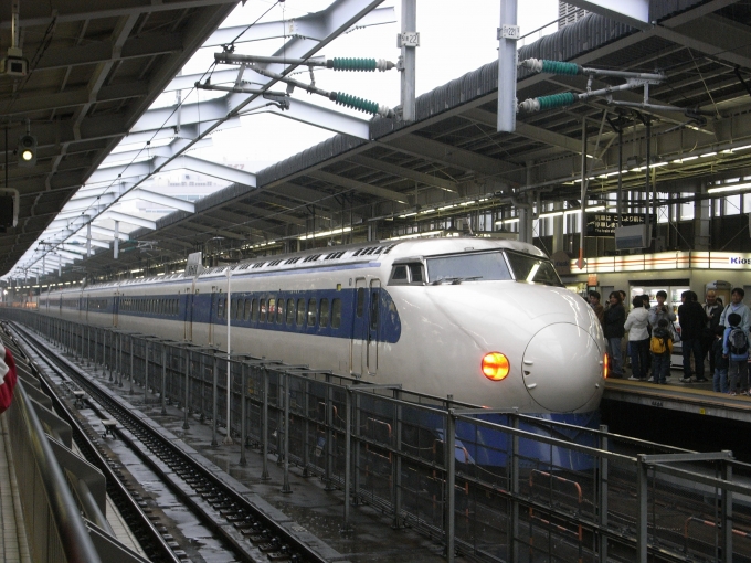 JR西日本 0系新幹線電車 21形(Mc) こだま(新幹線) 21-7008 鉄道フォト・写真 by たごさくさん 新大阪駅 (JR)：2008年11月16日07時ごろ