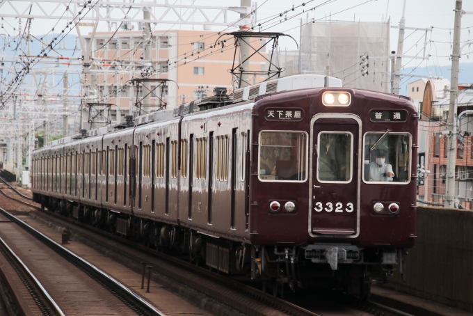 鉄道フォト・写真：阪急電鉄 阪急3300系電車 3323 上新庄駅 鉄道フォト・写真 by たごさくさん - 撮影日 2024/06/13 07:38