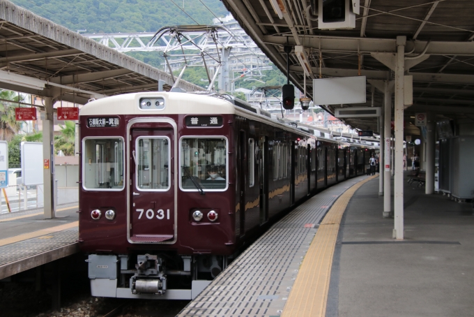 鉄道フォト・写真：阪急電鉄 阪急7000系電車 7031 箕面駅 鉄道フォト・写真 by たごさくさん - 撮影日 2024/06/27 11:59