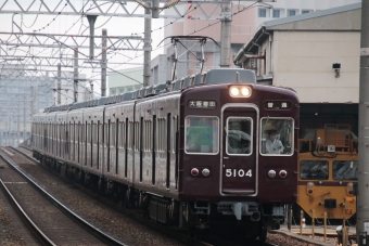 阪急電鉄 阪急5100系電車 5100形(Mc) 5104 鉄道フォト・写真 by たごさくさん 十三駅：2024年07月04日07時ごろ