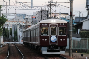 能勢電鉄7200系電車 7200形(Mc) 7202 鉄道フォト・写真 by たごさくさん 滝山駅：2024年07月17日18時ごろ