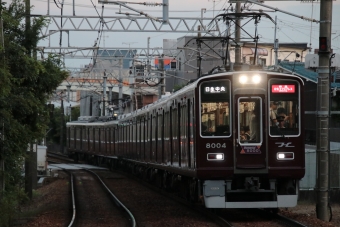 阪急電鉄 阪急8000系電車 8000形(Mc) 日生エクスプレス(特急) 8004 鉄道フォト・写真 by たごさくさん 滝山駅：2024年07月17日19時ごろ