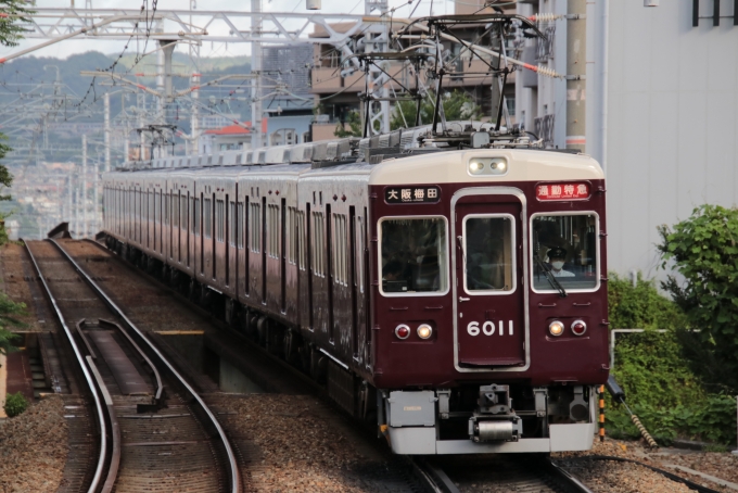 鉄道フォト・写真：阪急電鉄 阪急6000系電車 6011 石橋阪大前駅 鉄道フォト・写真 by たごさくさん - 撮影日 2024/07/26 07:19