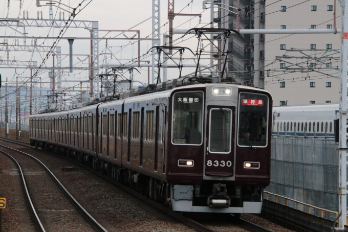 阪急8300系 8330F編成 (正雀車庫) 鉄道フォト | レイルラボ(RailLab)