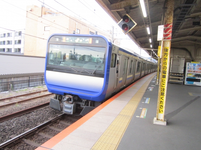 鉄道フォト・写真：JR東日本E235系電車 クハE235-1104 鎌倉駅 (JR) 鉄道フォト・写真 by 城鉄本線☆日本旅さん - 撮影日 2023/03/22 15:43