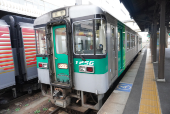 JR四国 1256 (1200形) 車両ガイド | レイルラボ(RailLab)