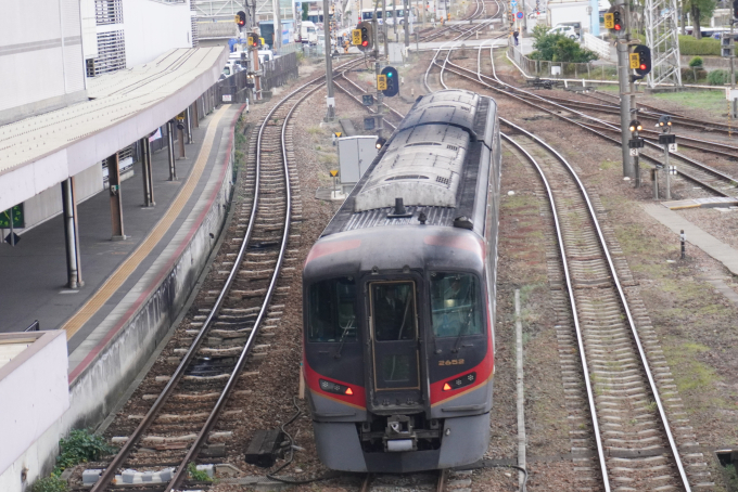 近鉄番号板2233掘り字レア 4K / 近鉄名古屋線 (近鉄四日市, 川原町 近鉄番号板2233掘り字レア 4K / 近鉄名古屋線 (近鉄四日市, 川原町