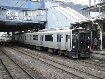 JR九州817系電車 クモハ817-4 鉄道フォト・写真 by もふもふさん 鹿児島中央駅：2012年01月09日16時ごろ