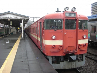JR北海道 クハ711形 クハ711-113 鉄道フォト・写真 by もふもふさん 小樽駅：2012年05月04日08時ごろ