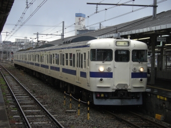 JR九州 クハ411形 クハ411-225 鉄道フォト・写真 by もふもふさん 下関駅：2012年12月31日09時ごろ