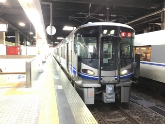 JR西日本521系電車 クハ520形(Tpc') クハ520-53 鉄道フォト・写真 by もふもふさん 金沢駅 (JR)：2019年11月02日11時ごろ