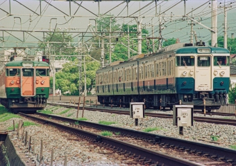 JR東日本 国鉄115系電車 鉄道フォト・写真 by こめさん 甲府駅：1990年07月28日08時ごろ