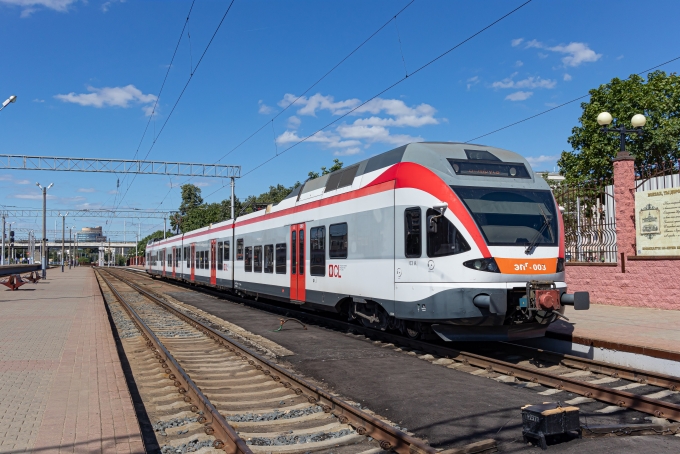 ベラルーシ鉄道 Epg近郊型交流電車 Epg 003 Minsk ミンスク 駅 鉄道フォト 写真 By こめさん レイルラボ Raillab