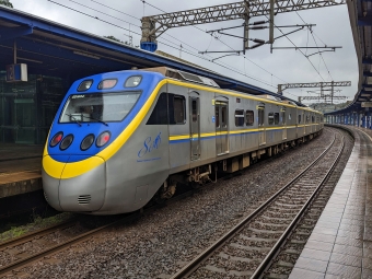 台湾鉄路管理局 EMU800型電車 鉄道フォト・写真 by こめさん ：2022年12月29日14時ごろ