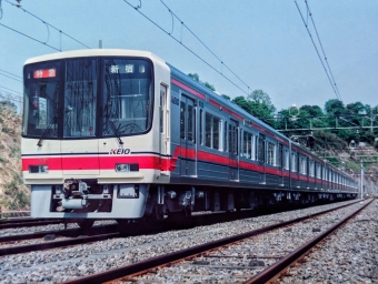 8702F 鉄道フォト・写真