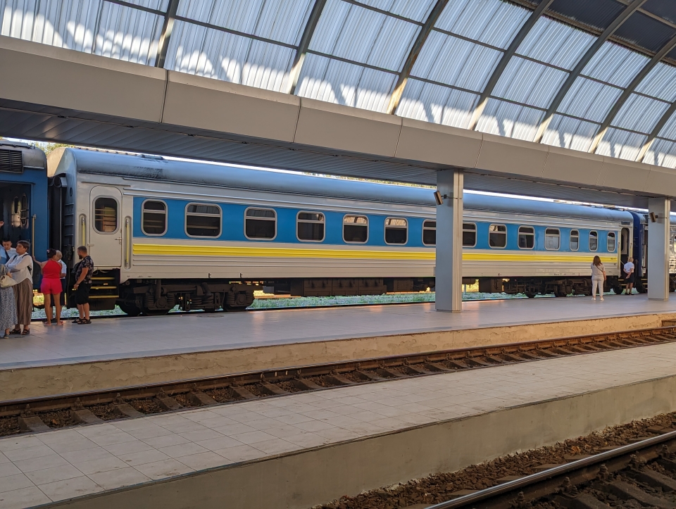 ウクライナ鉄道 61779 03219243 Chisinau駅 鉄道フォト・写真(拡大) by こめさん レイルラボ(RailLab)