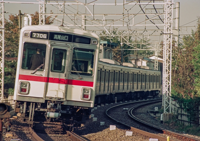 京王電鉄 7706 (京王7000系) 車両ガイド | レイルラボ(RailLab)