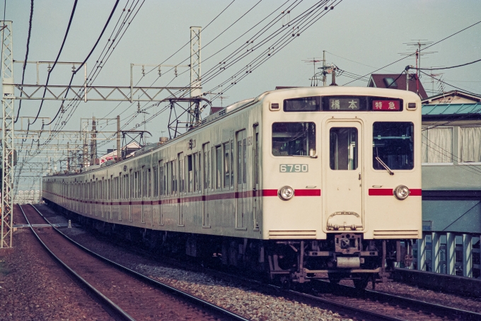 鉄道フォト・写真：京王電鉄 京王6000系電車 6790 下高井戸駅 (京王) 鉄道フォト・写真 by こめさん - 撮影日 1993/05/24 17:00