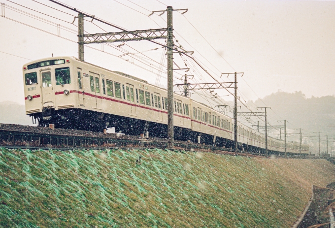 鉄道フォト・写真：京王電鉄 京王6000系電車 6787 高尾山口駅 鉄道フォト・写真 by こめさん - 撮影日 1992/01/23 13:00