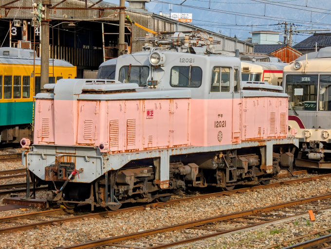 富山地方鉄道デキ12020形電気機関車 徹底ガイド | レイルラボ(RailLab)